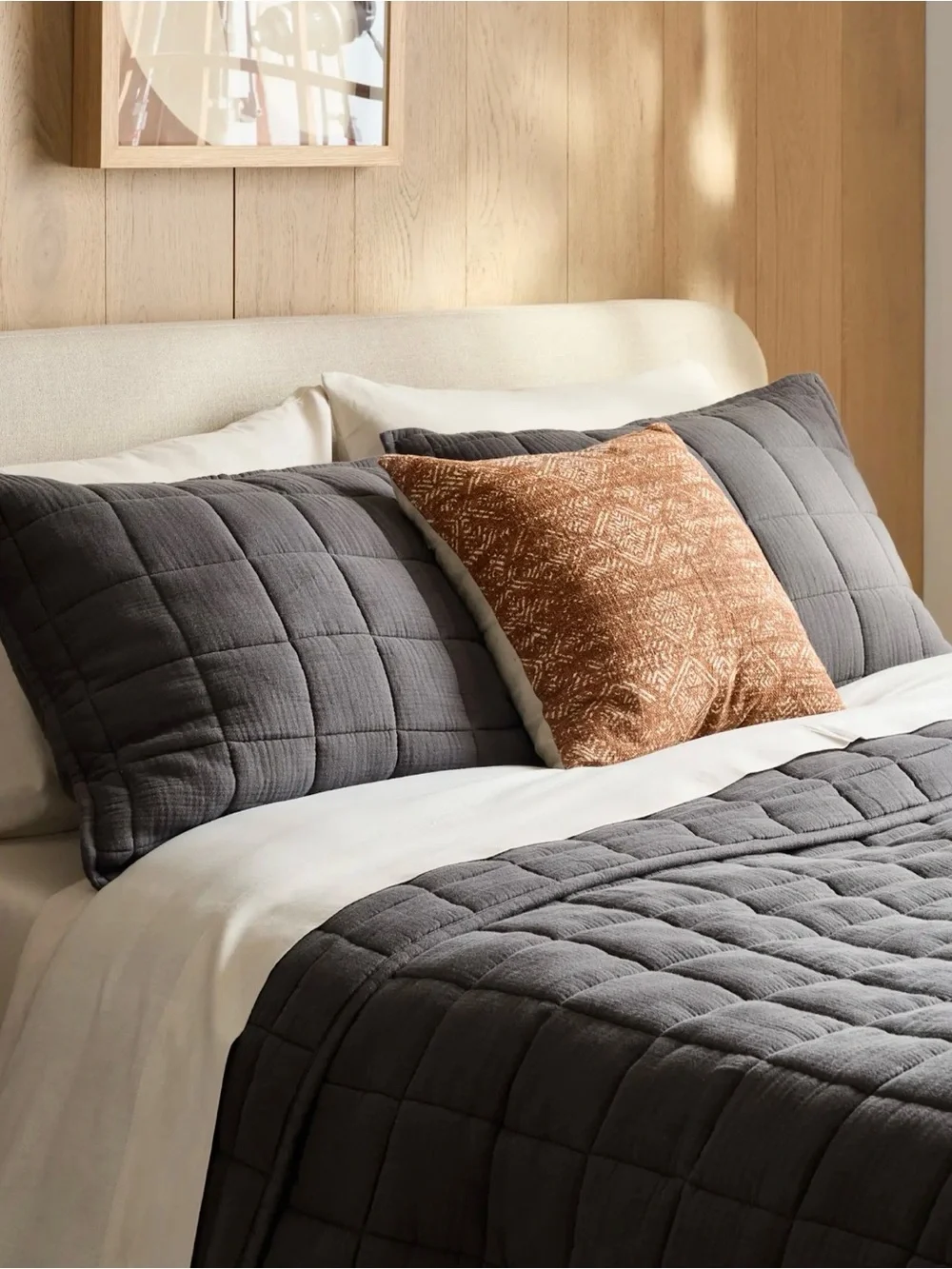 Quince Organic Cotton Gauze Box Quilt in Charcoal, size Queen, NEW
